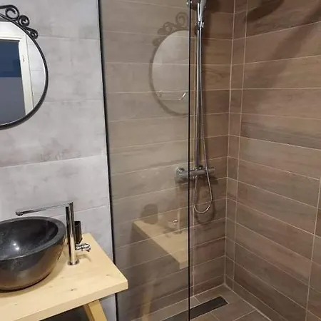 Nostos Lägenhetshotell Mousata