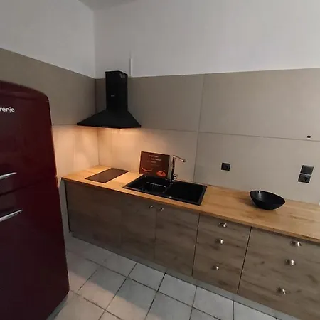 Lägenhetshotell Nostos 2*