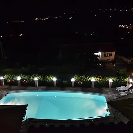 Nostos Lejlighedshotel 4*